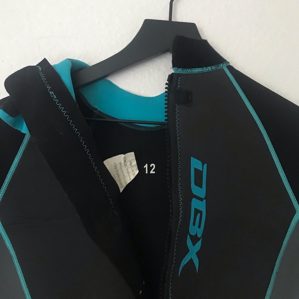 Wetsuit - Picture 5 of 5